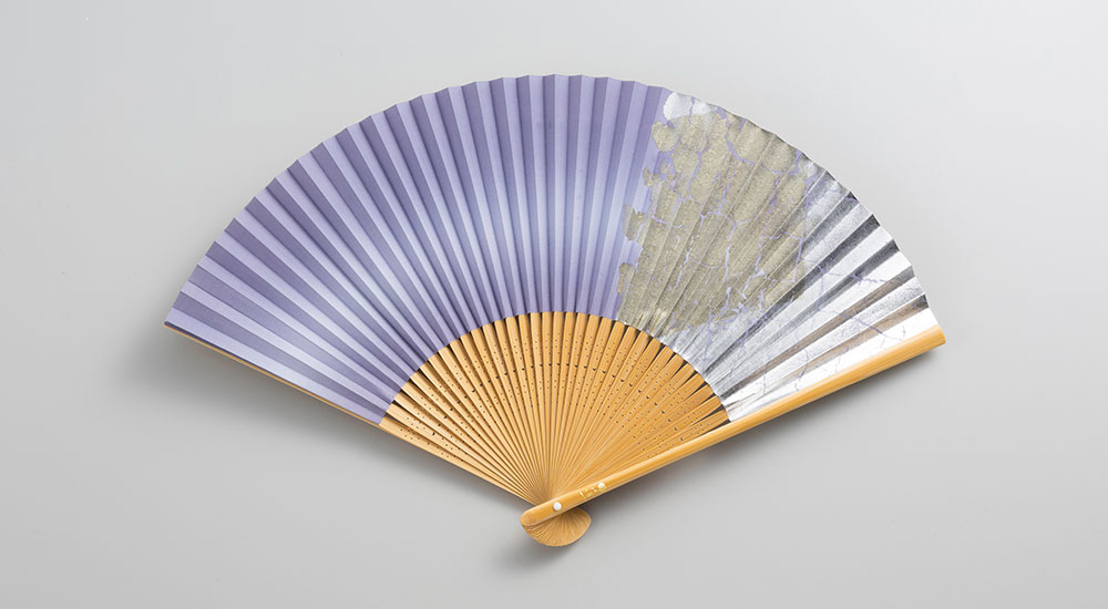 金沢箔扇子　藤鼠の画像